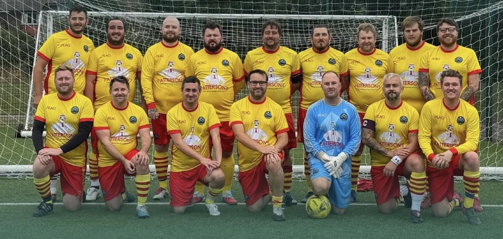 How to choose a custom football kit supplier: a UK buyer's guide — Peaq Journal